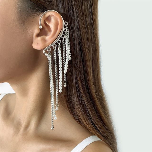 Women’s silver and pearls cuff earring